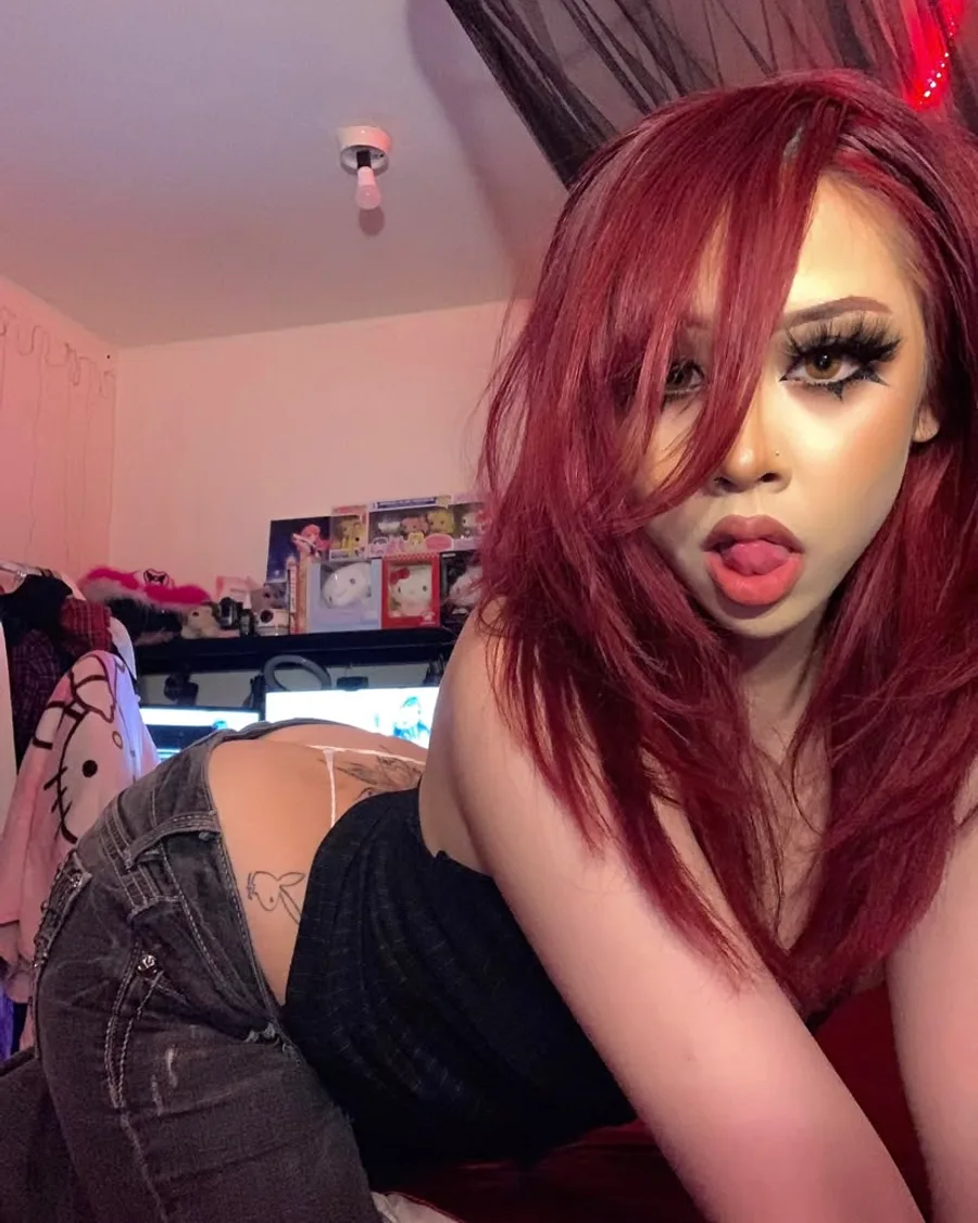 E-girl aesthetic reference